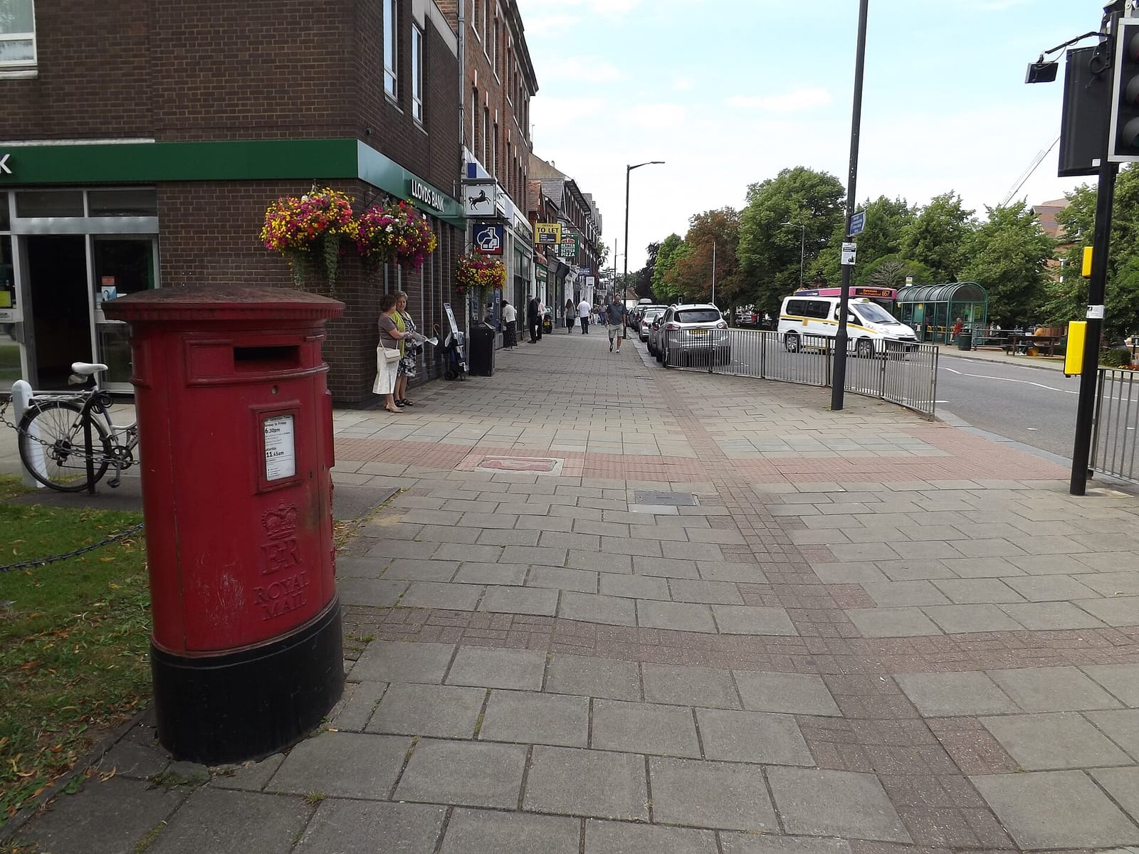 Harris + Hoole photo 8