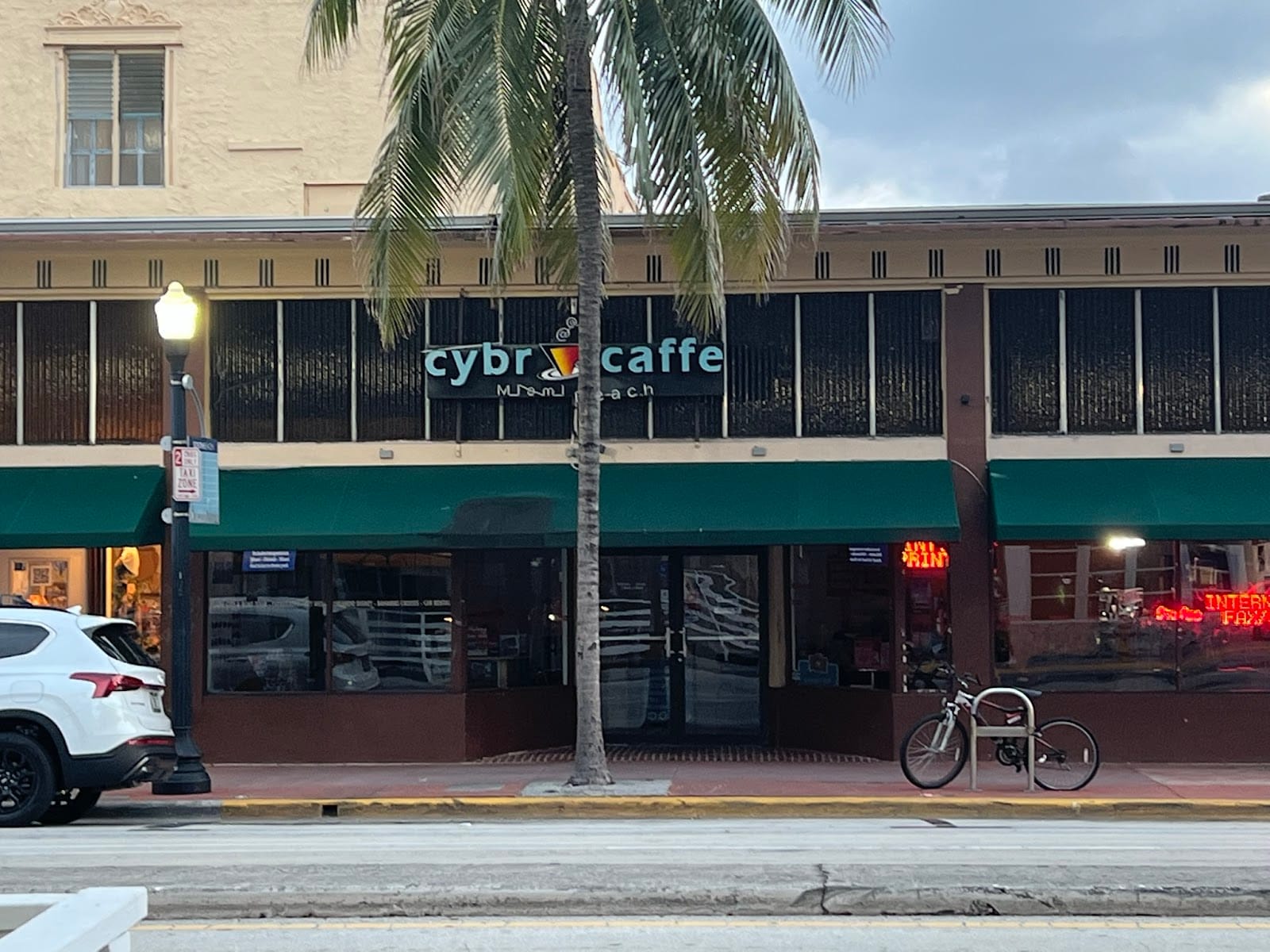 Cybr Caffe