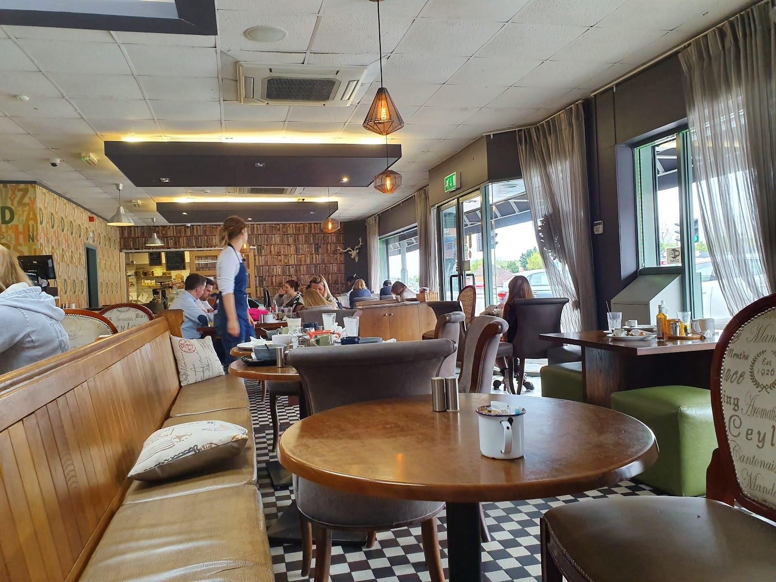 Cafe Nosh