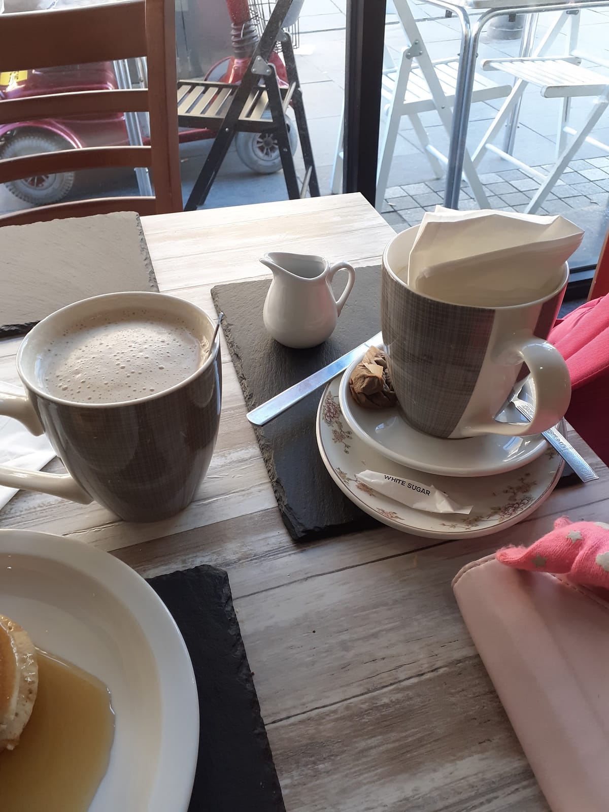Cafe 25