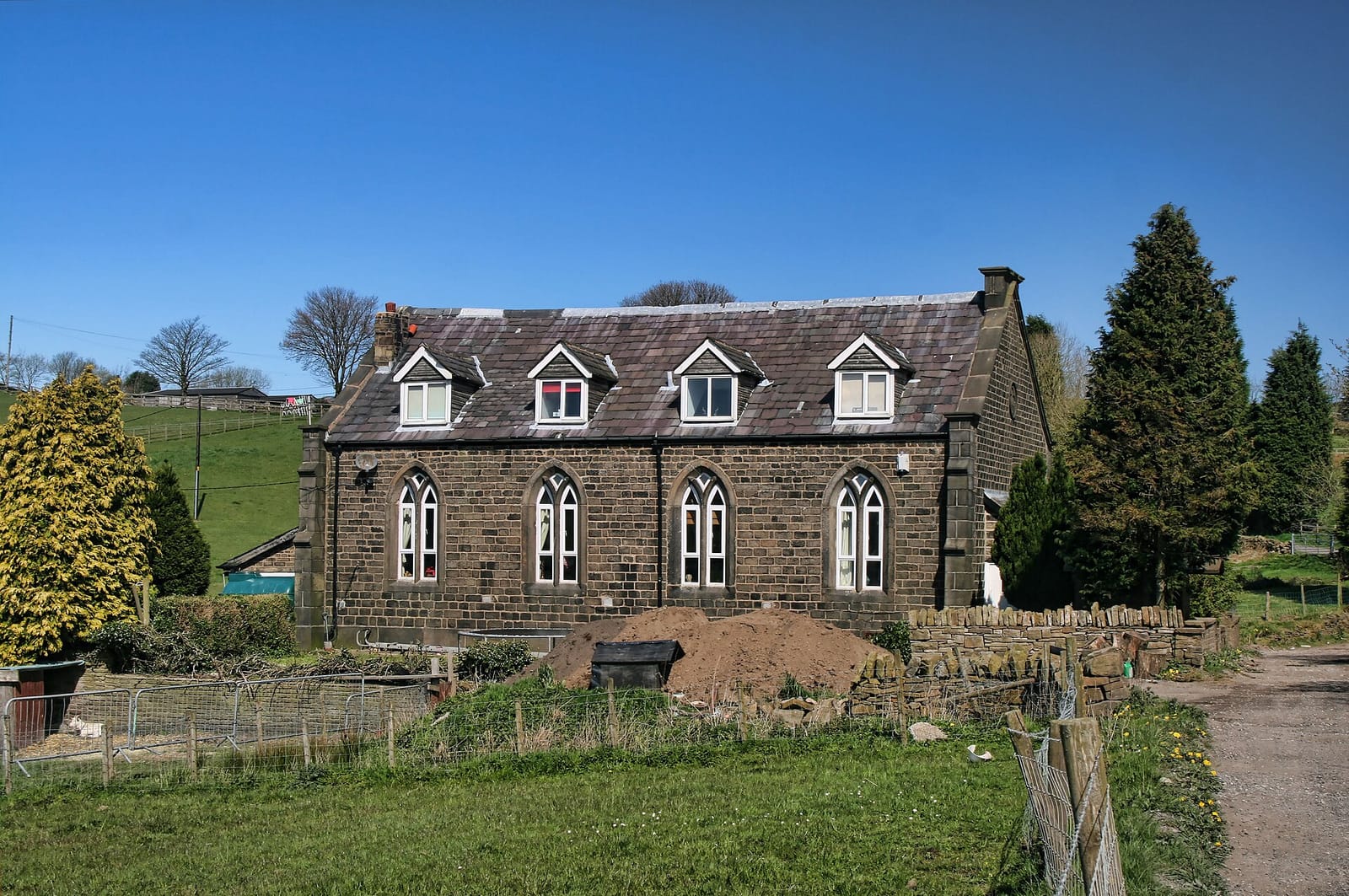 Buckhurst Lodgeside