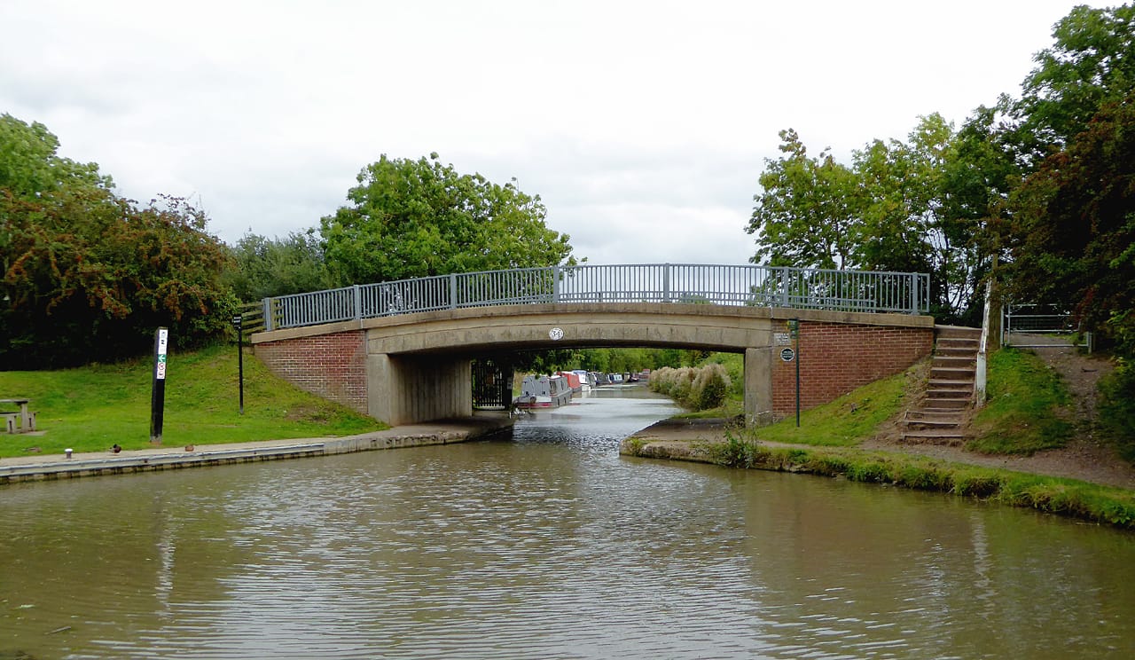 Sutton Wharf photo 4