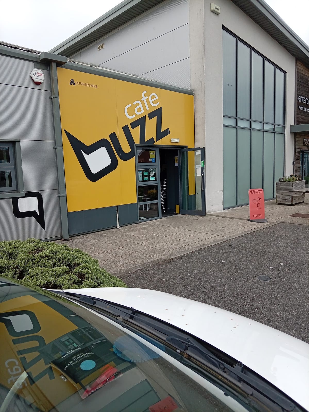 Buzz Café