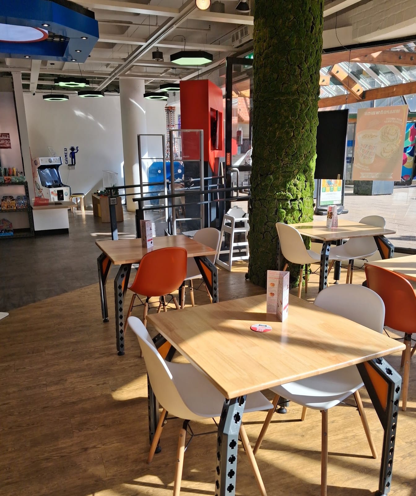 Cafe UFO