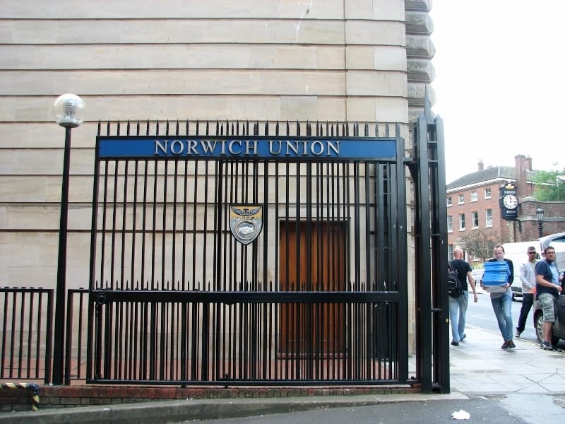 7 Surrey Street photo 4