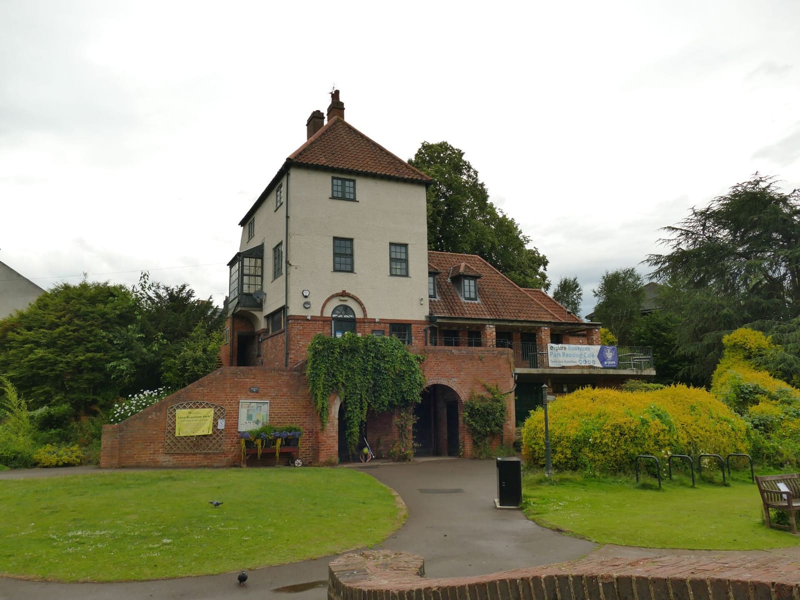 Rowntree Park Reading Café photo 3