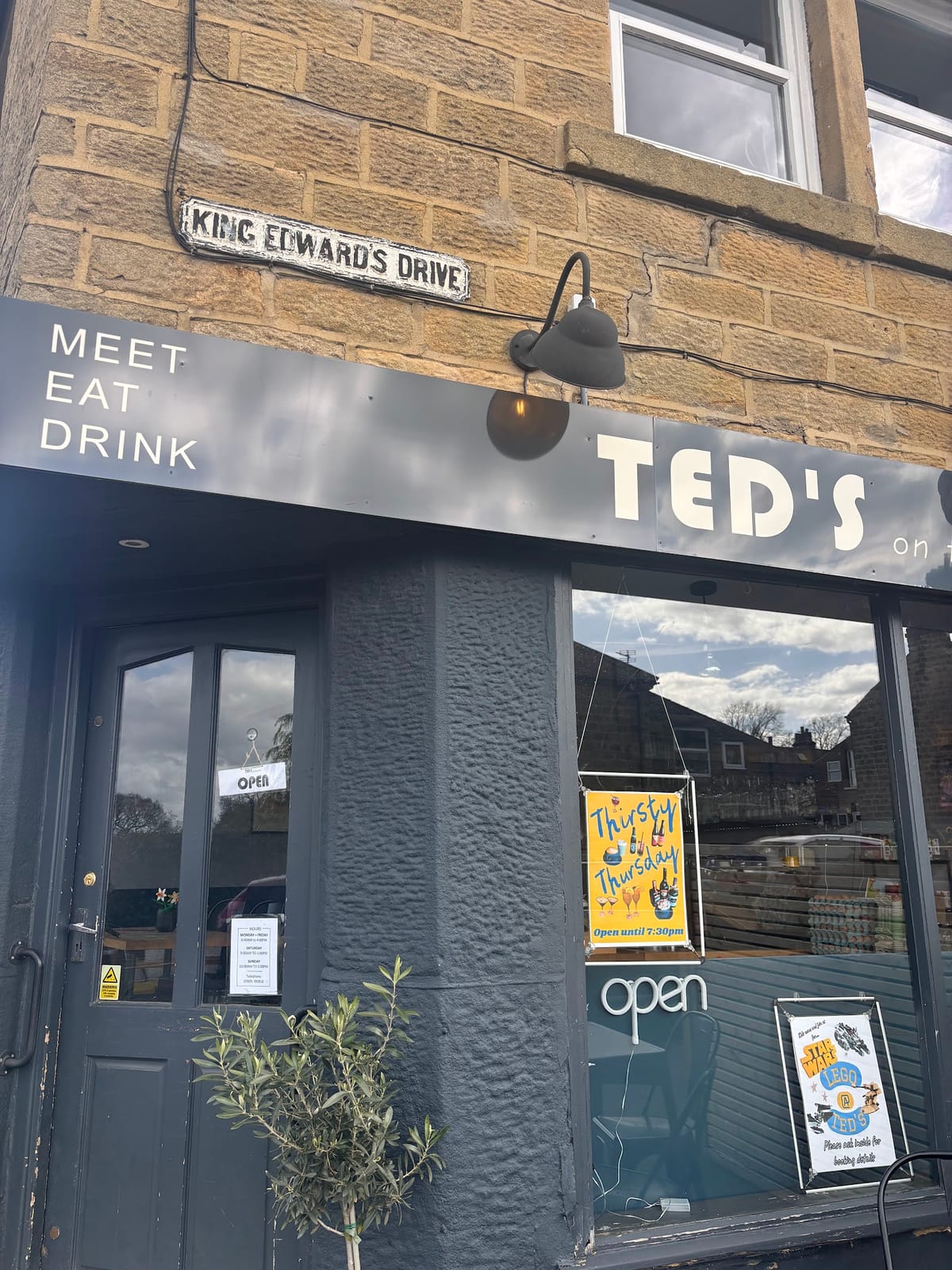 Ted's on the Corner