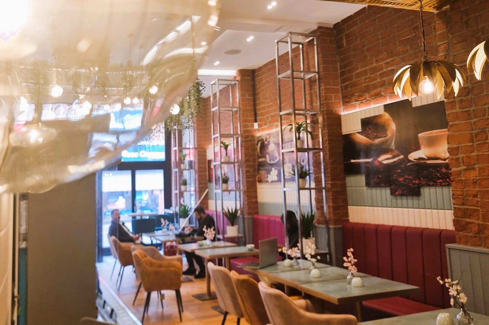 Cafe 32