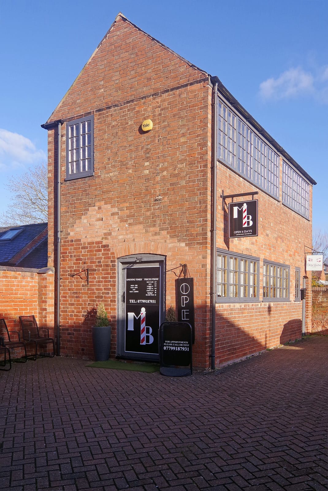 The Ruddy Cafe photo 2