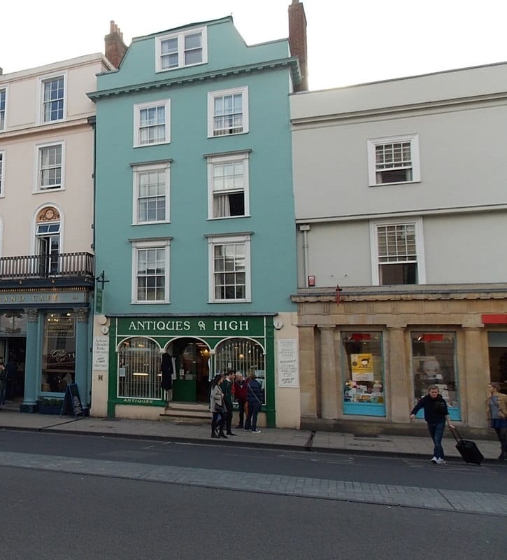 Queen's Lane Coffee House photo 4