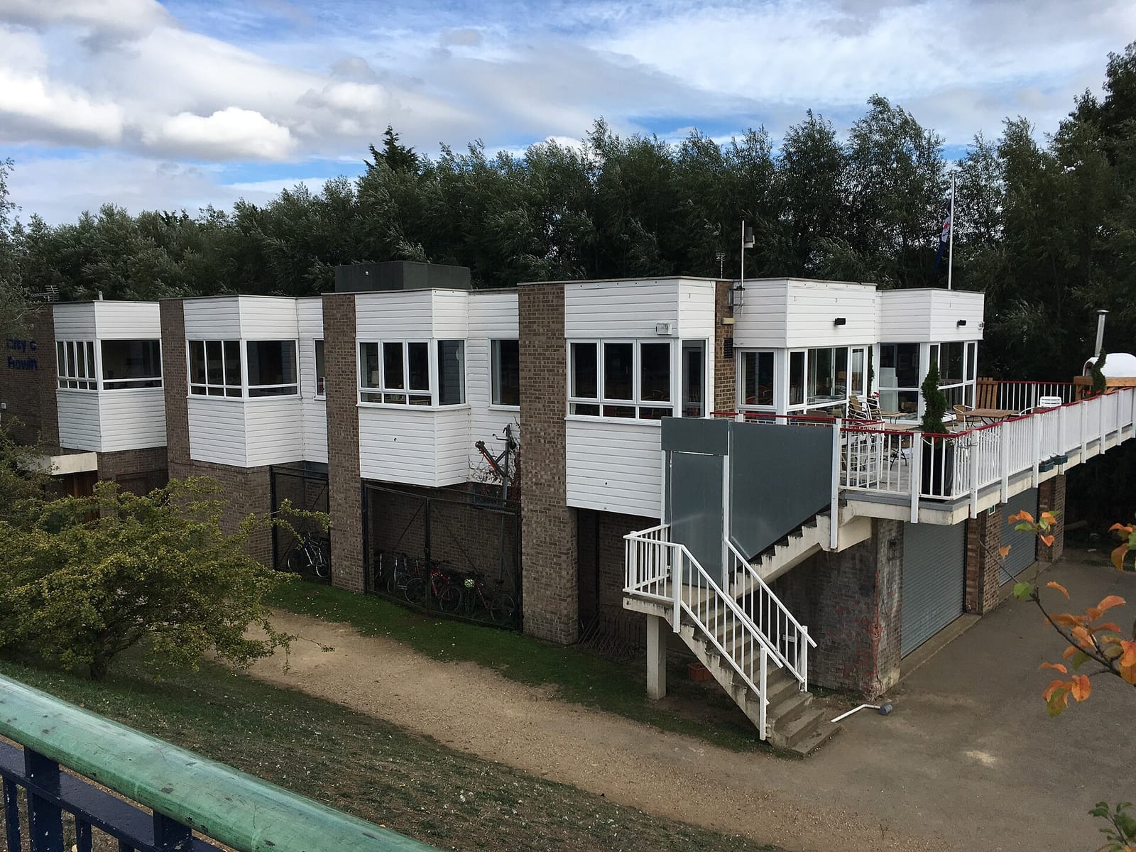 Rowing Club Bar & Cafe