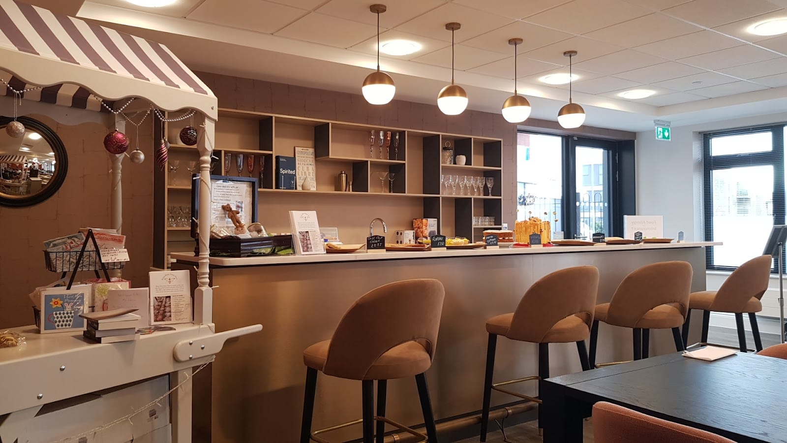 Bizzy Bees Cafe & Bistro