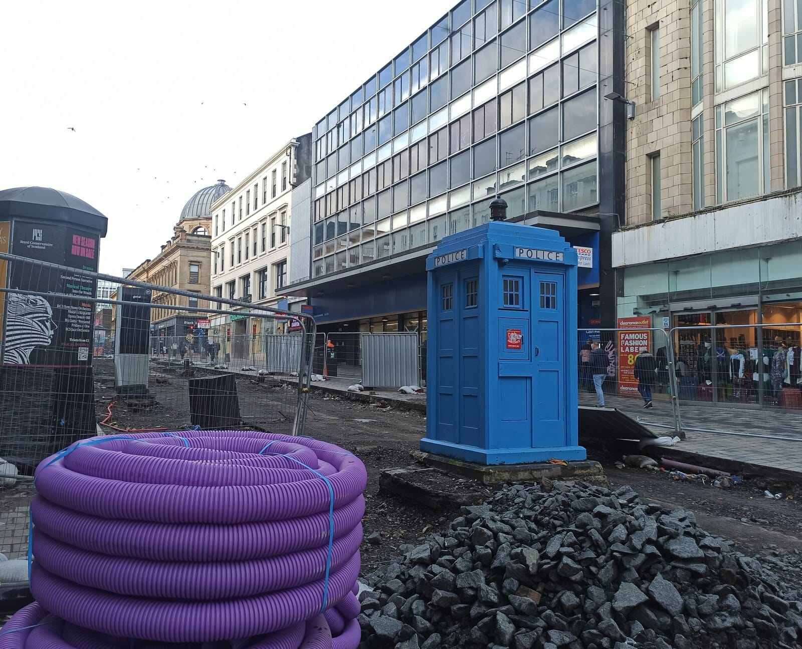 Mackintosh at the Willow photo 2