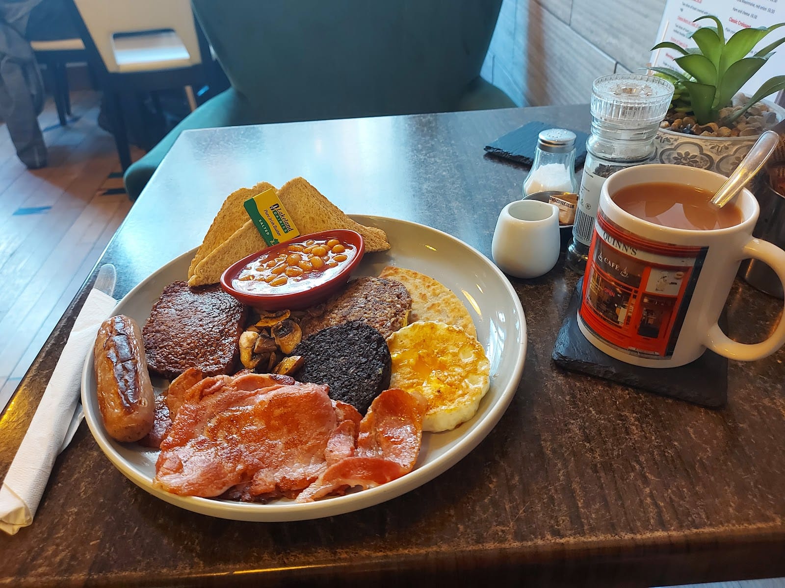 Quinn’s Cafe
