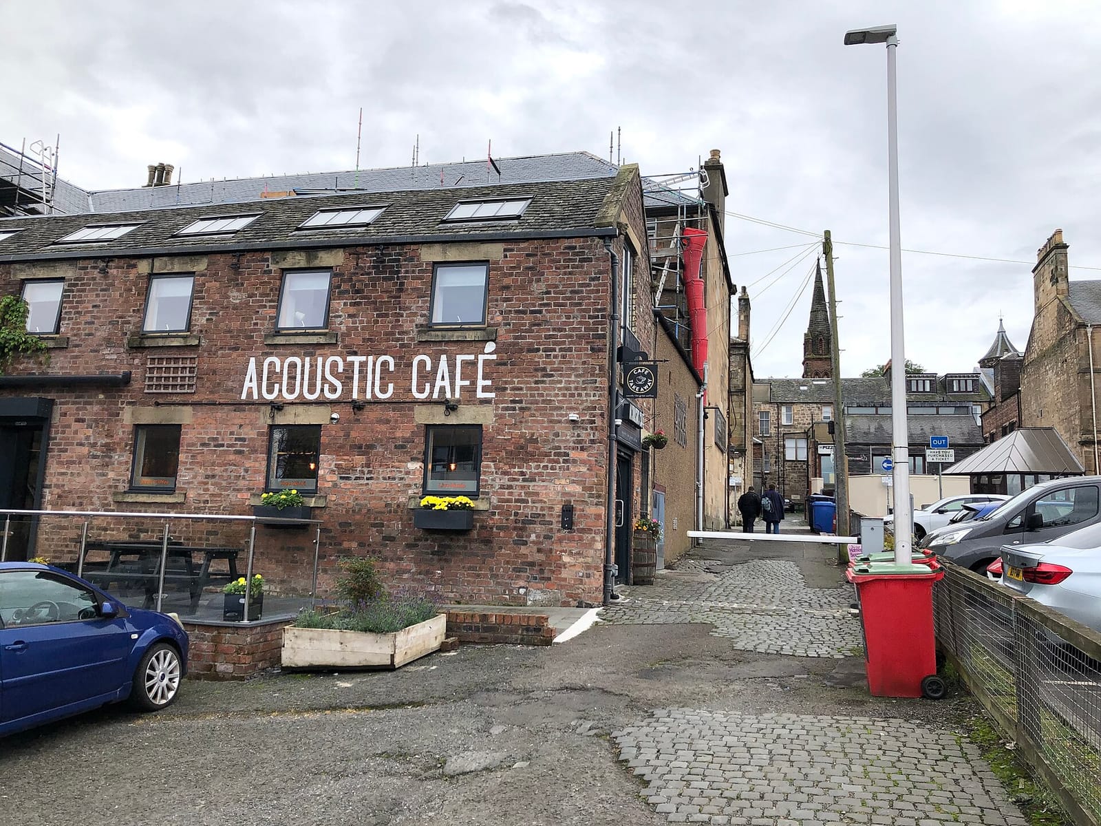 Acoustic cafe