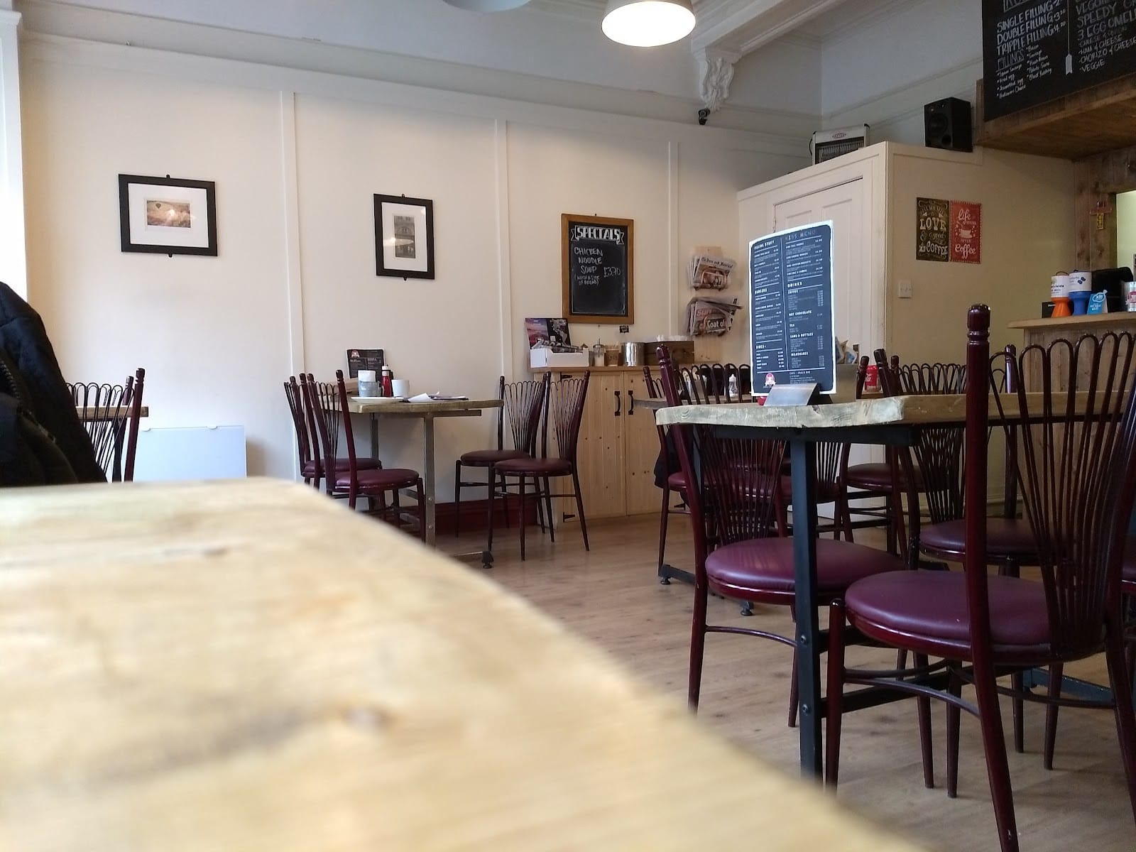 Cafe 100