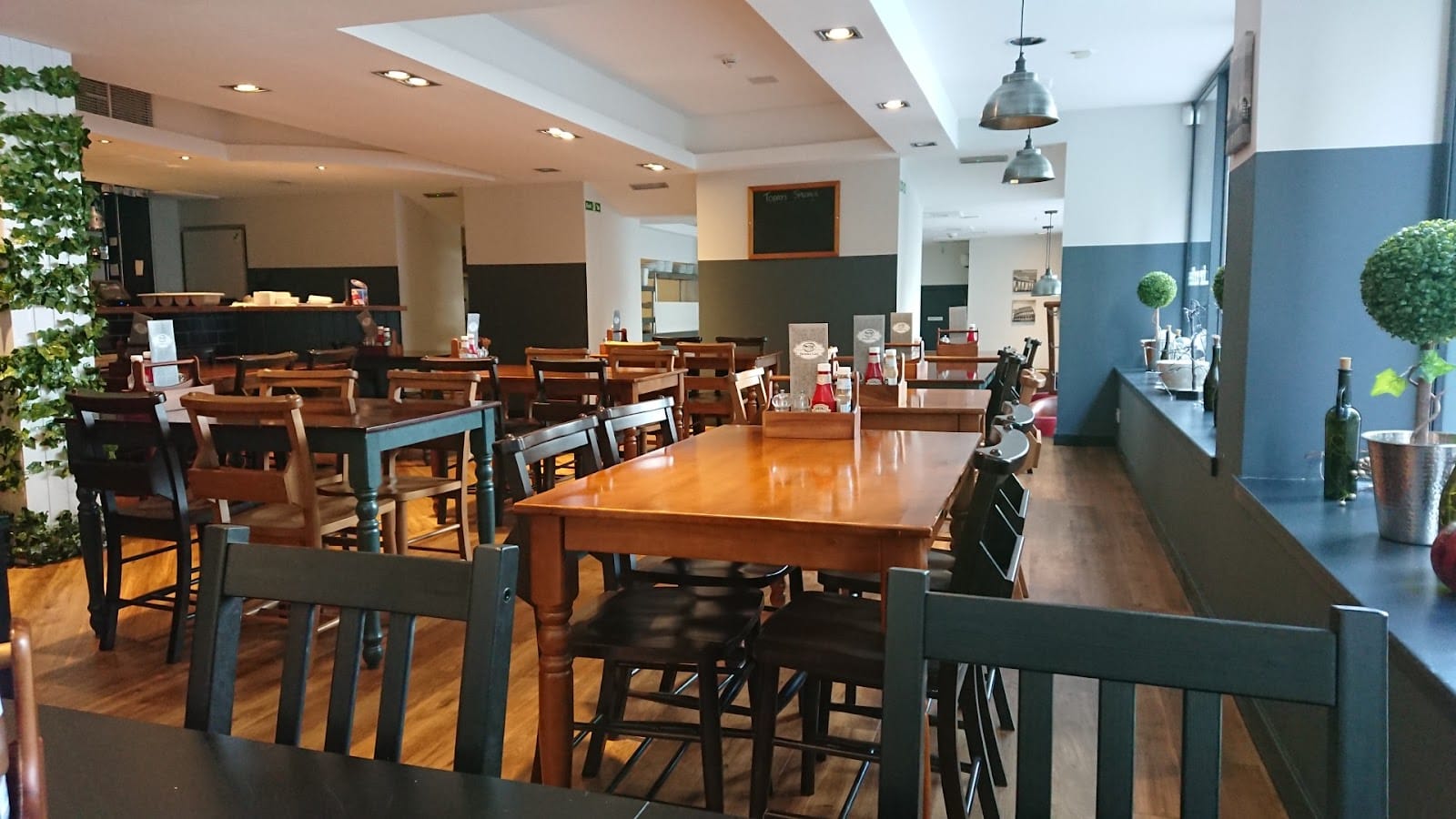 The City Bar & Diner