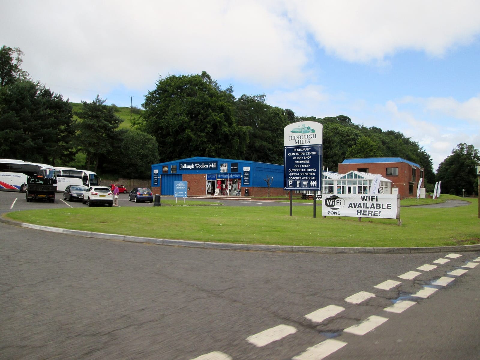 The Edinburgh Woollen Mill Coffee Shop