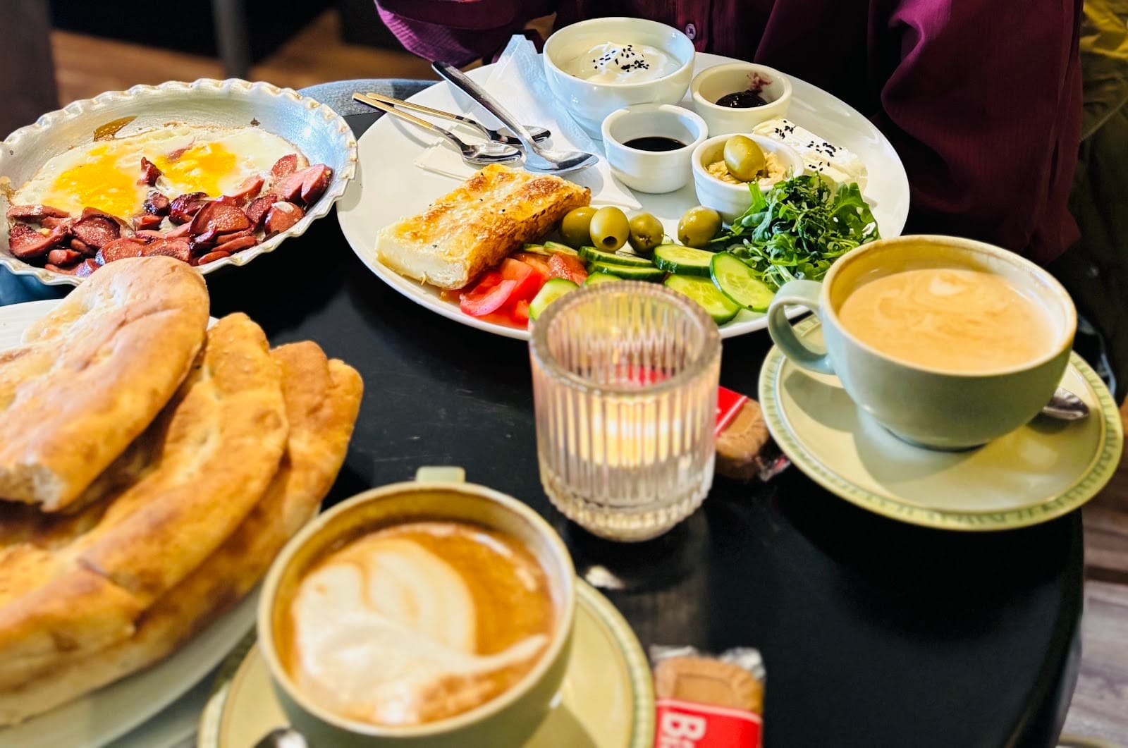 Dubai Cafe