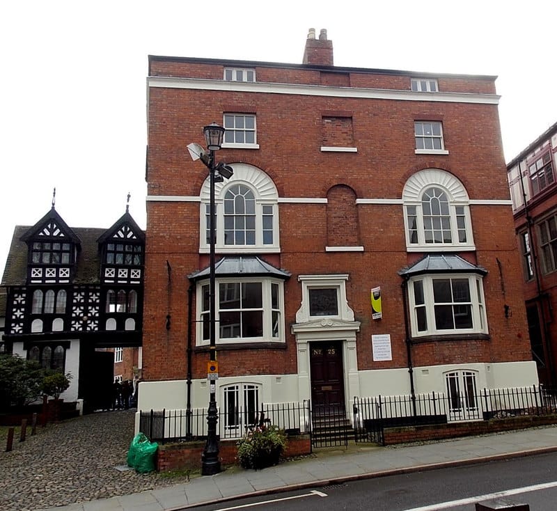 Red Brick photo 4