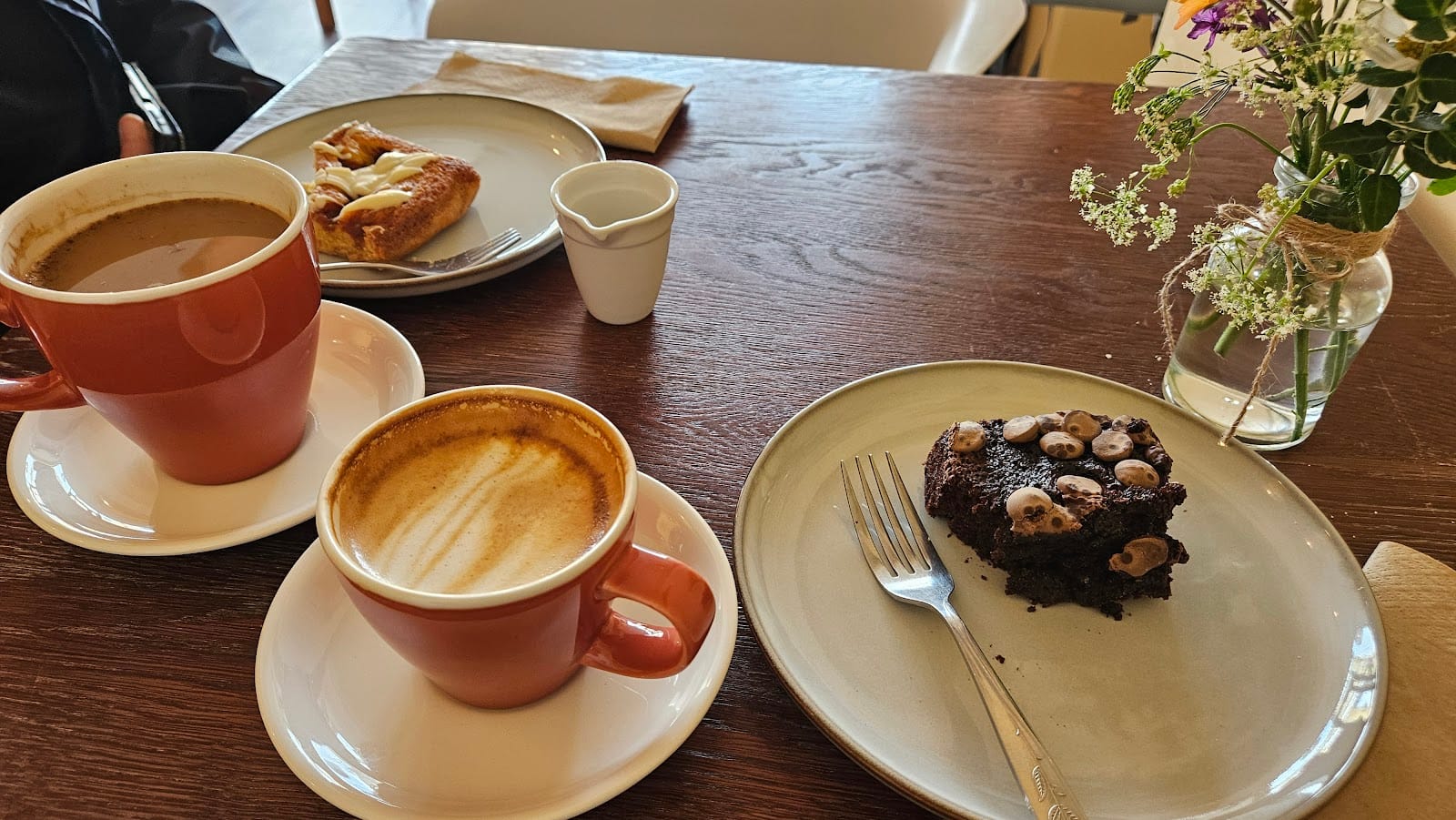 Bright Field Cafe