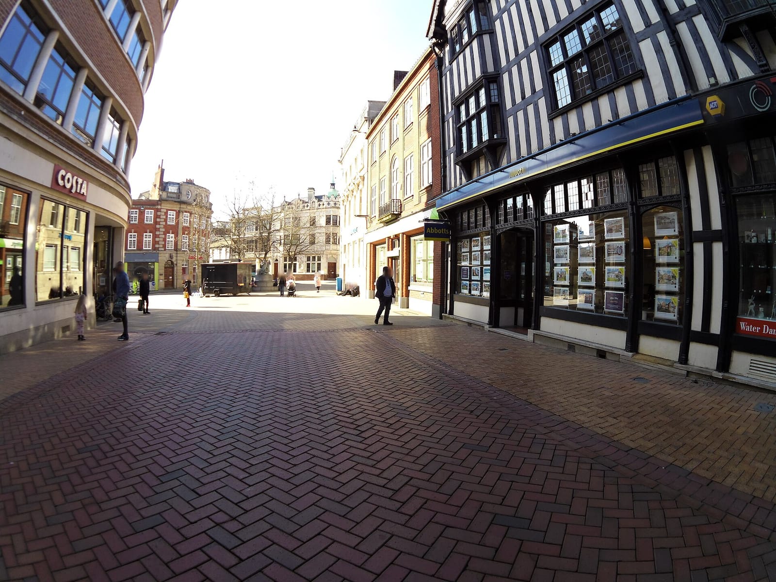 Costa photo 2