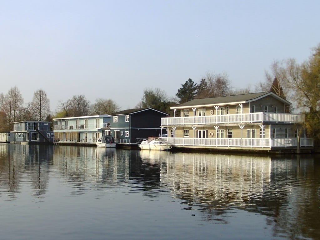 Eight On The River photo 4