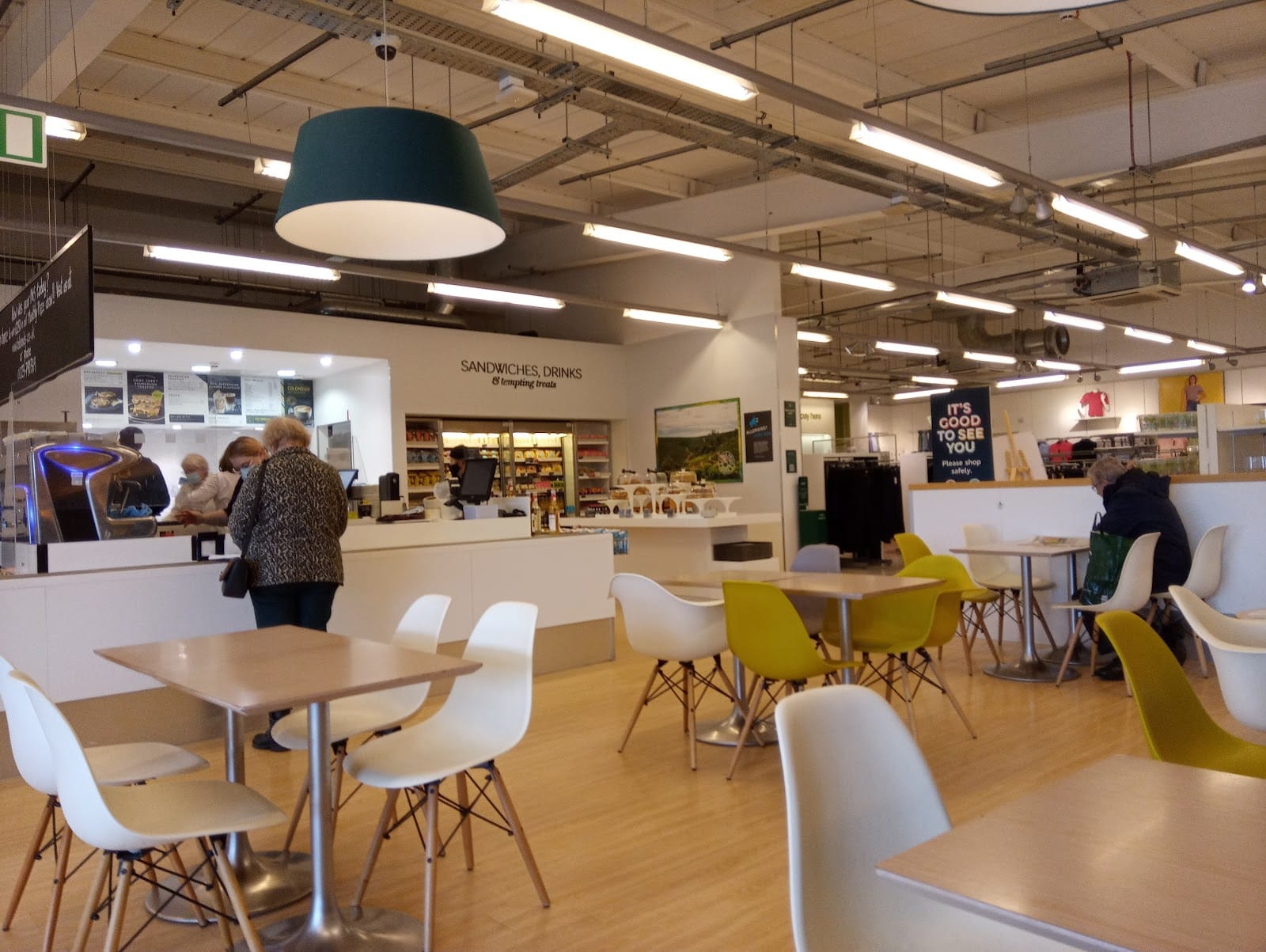 M&S Café
