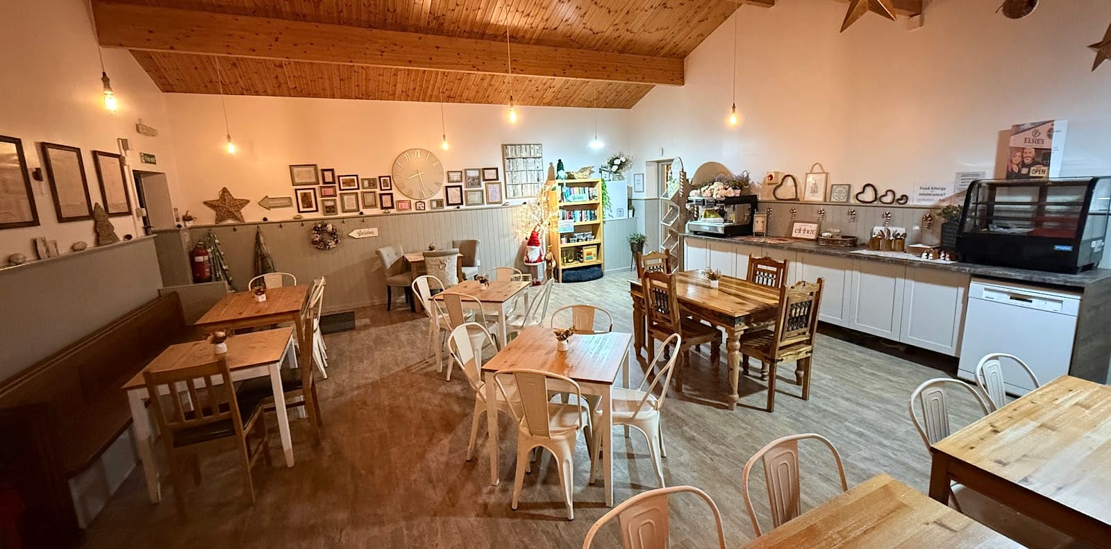 Hedley's Riverside Coffee Shop