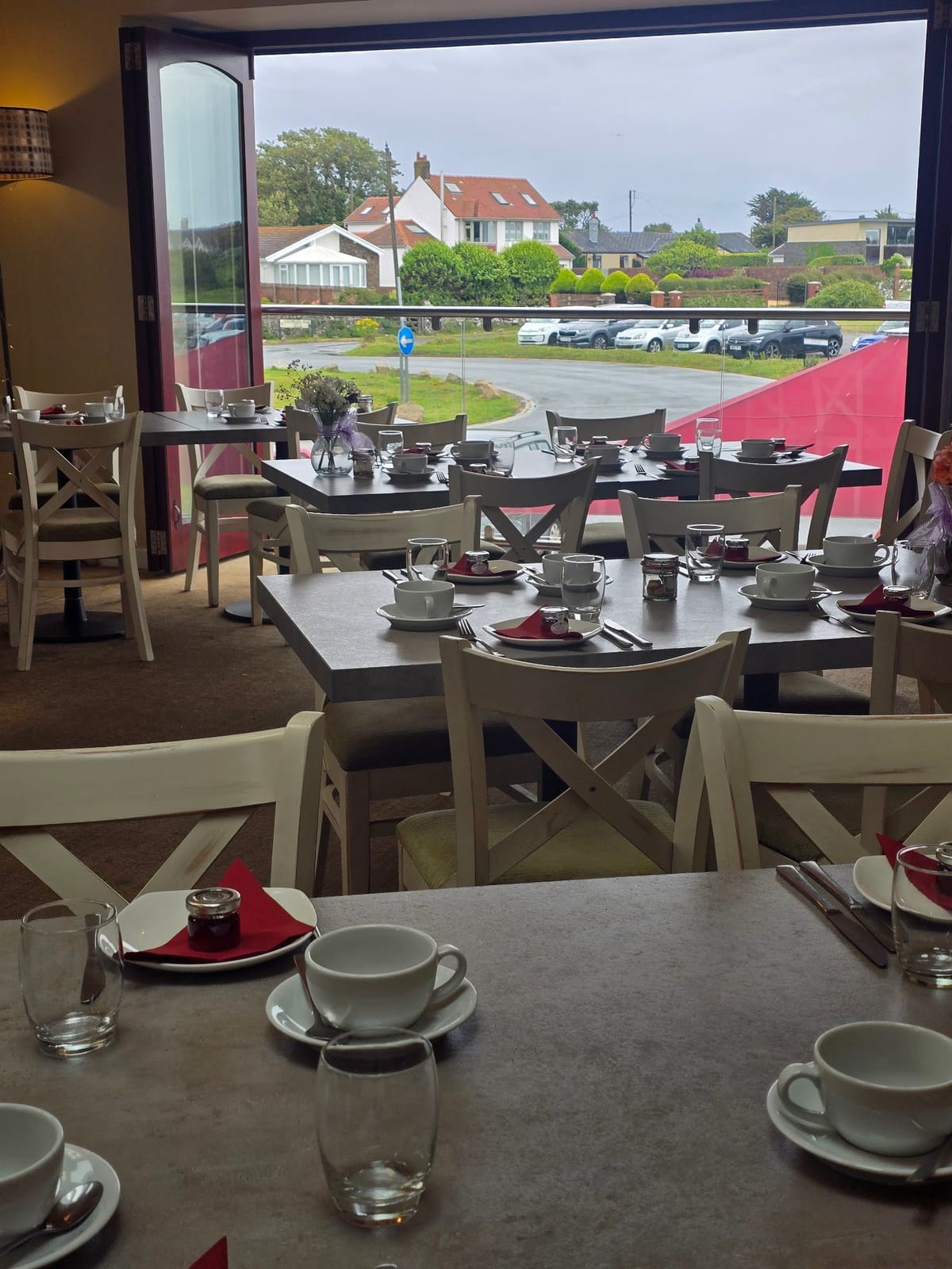 Three Cliffs Coffee Shop
