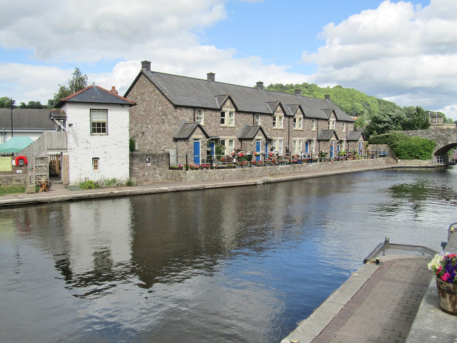 the waterfront pop-up Café