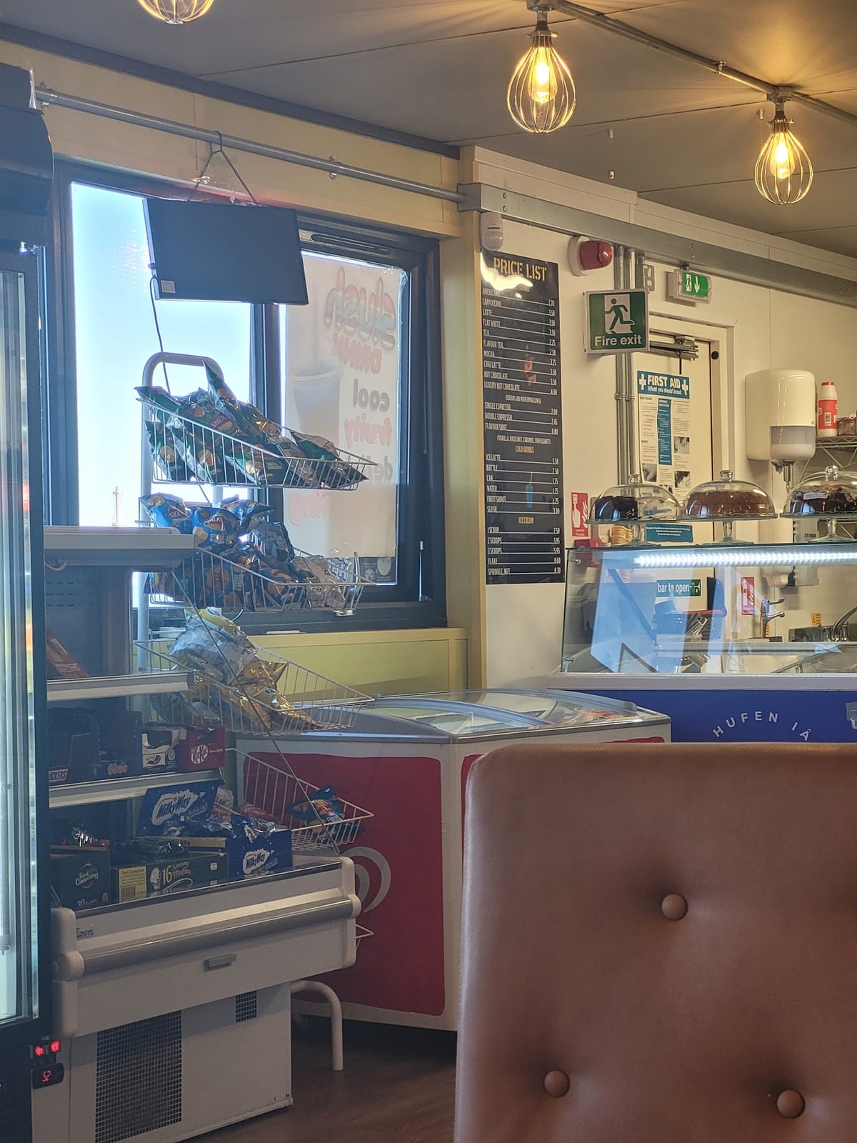 Memo Bay Cafe