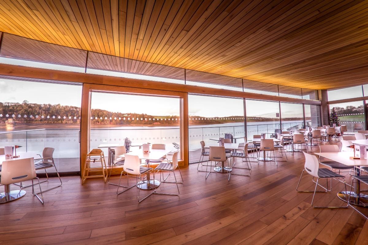 Lakeside Café