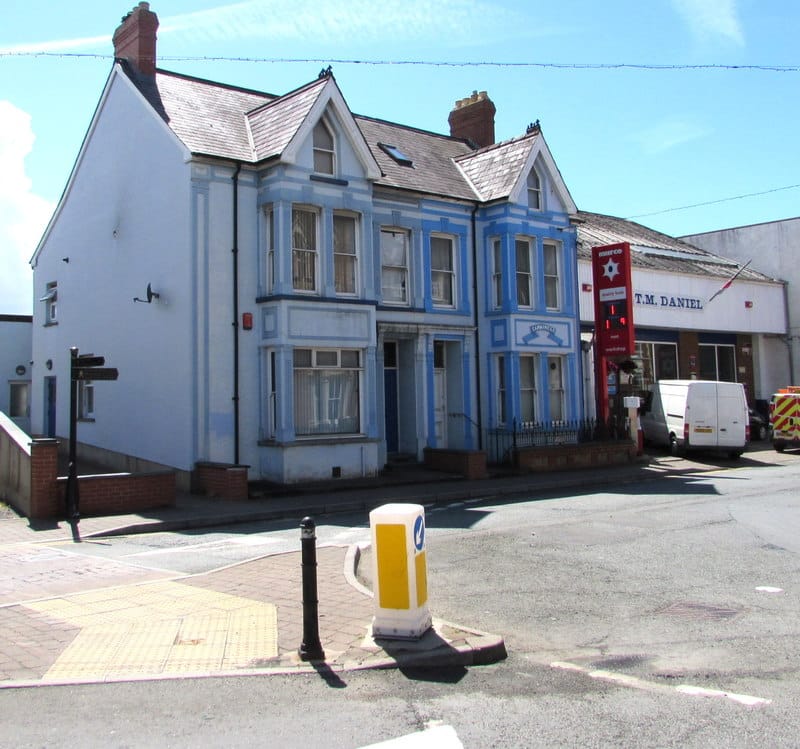 Finch Square Cafe photo 3