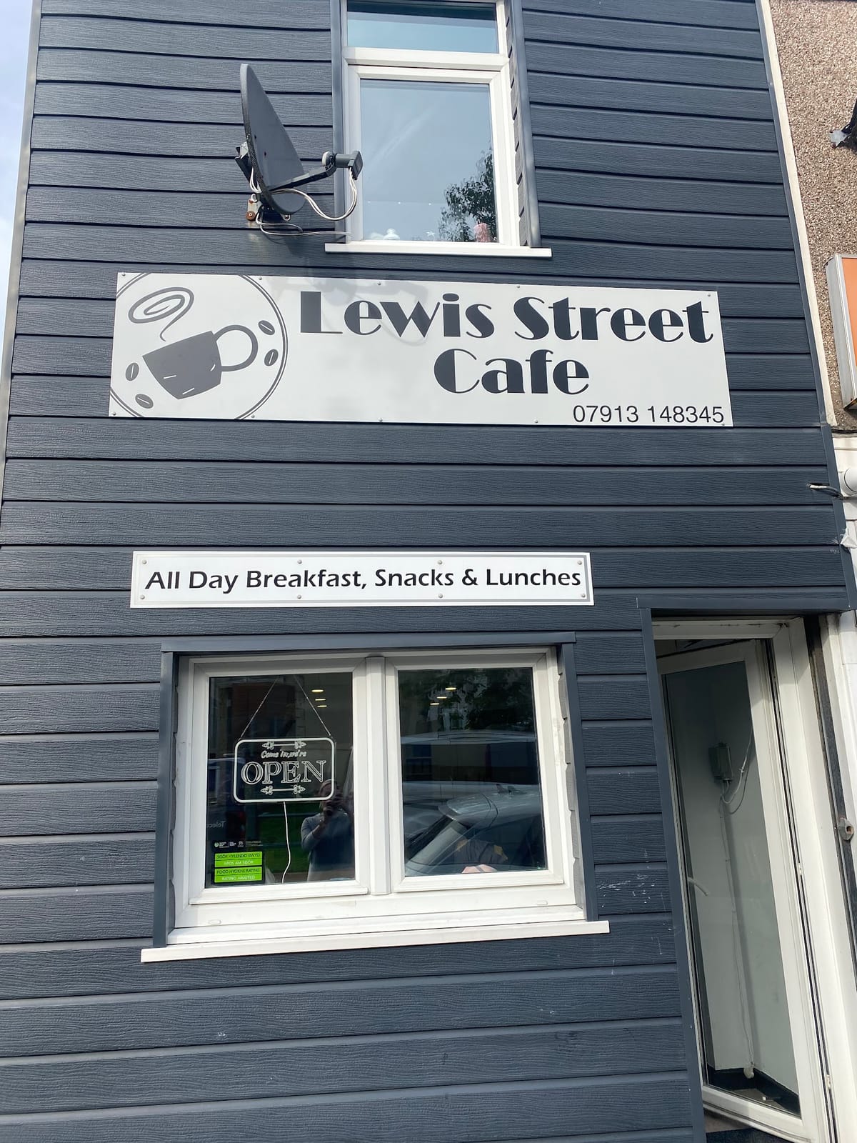 Lewis Street Cafe