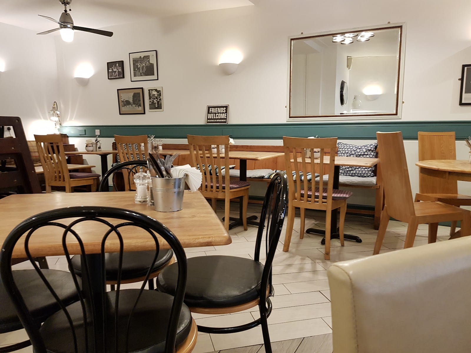 Fat Birds Café
