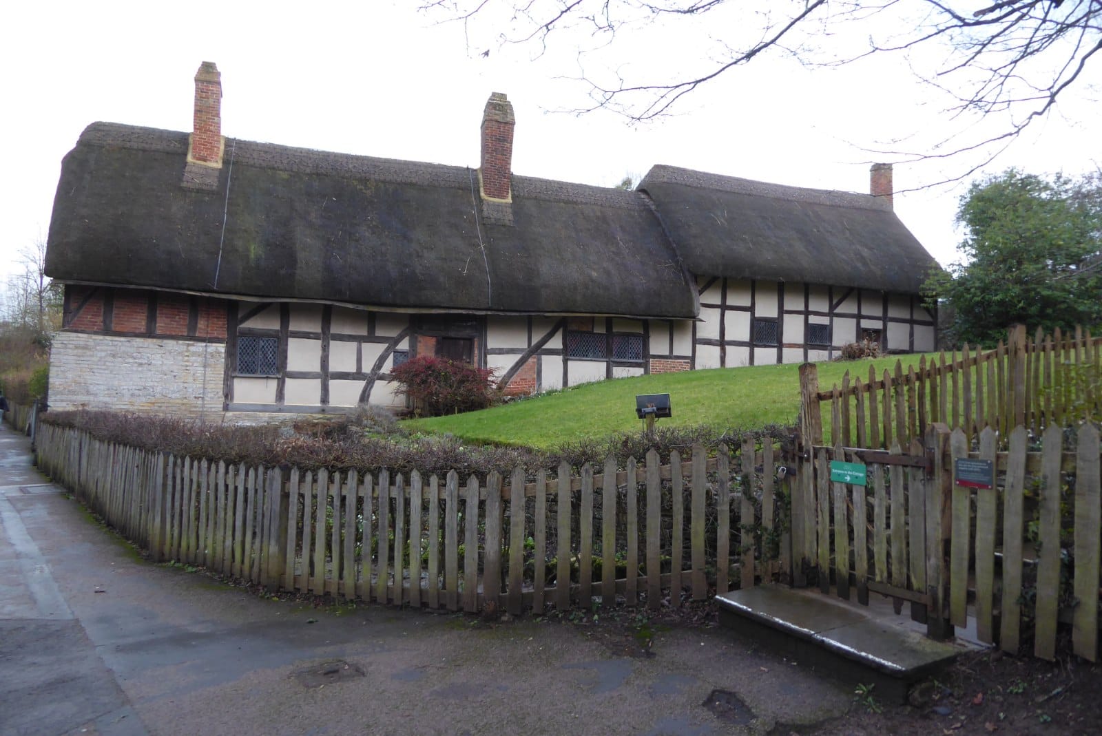 Anne Hathaway's Cottage Garden Cafe photo 3