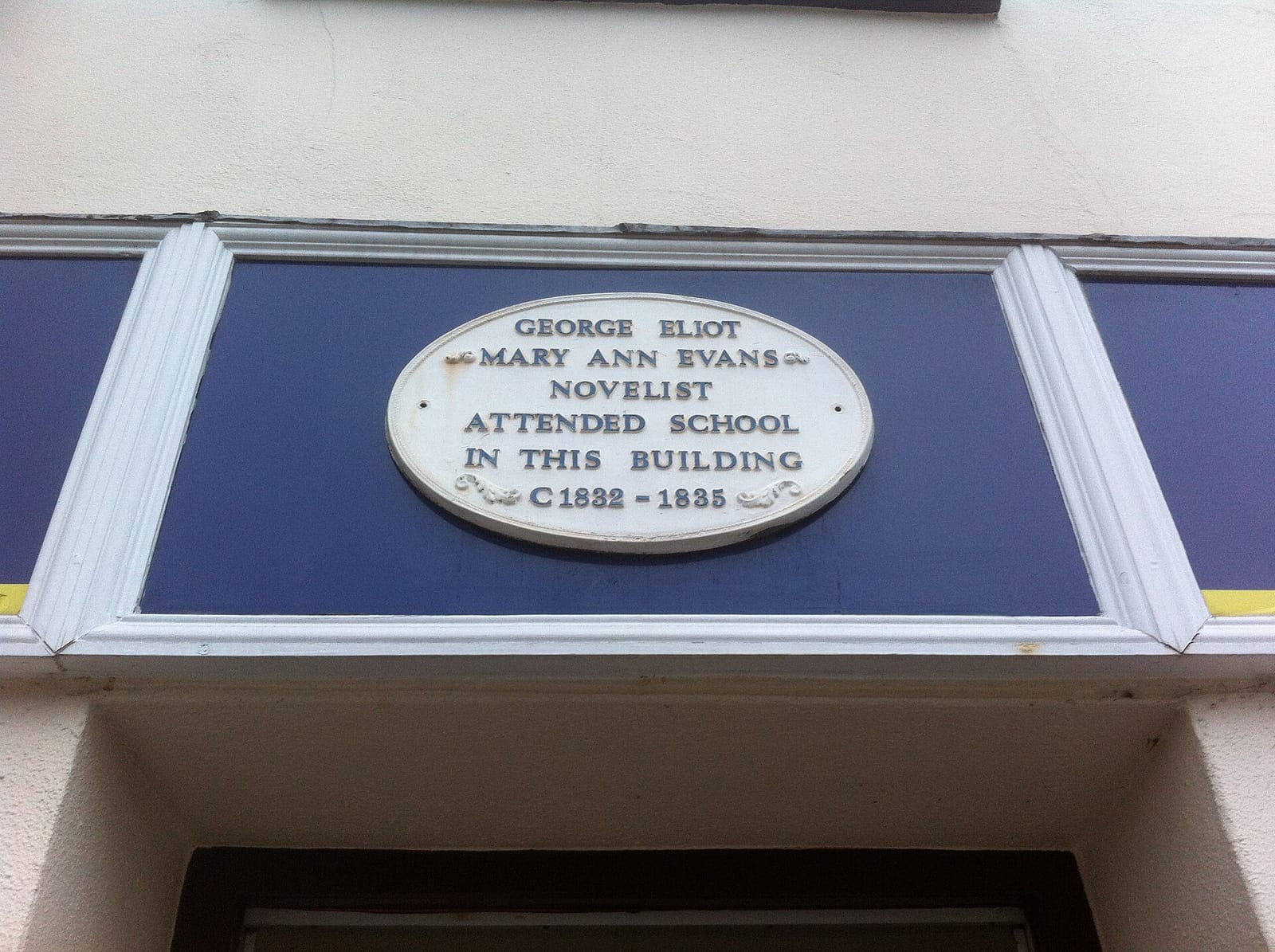 Warwick Row Espresso photo 5