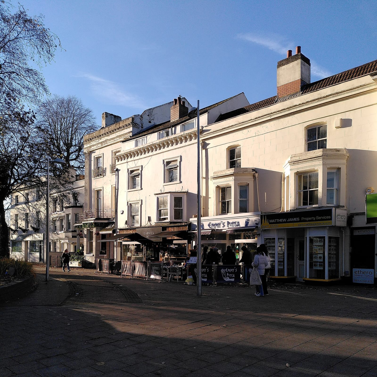 Warwick Row Espresso photo 3