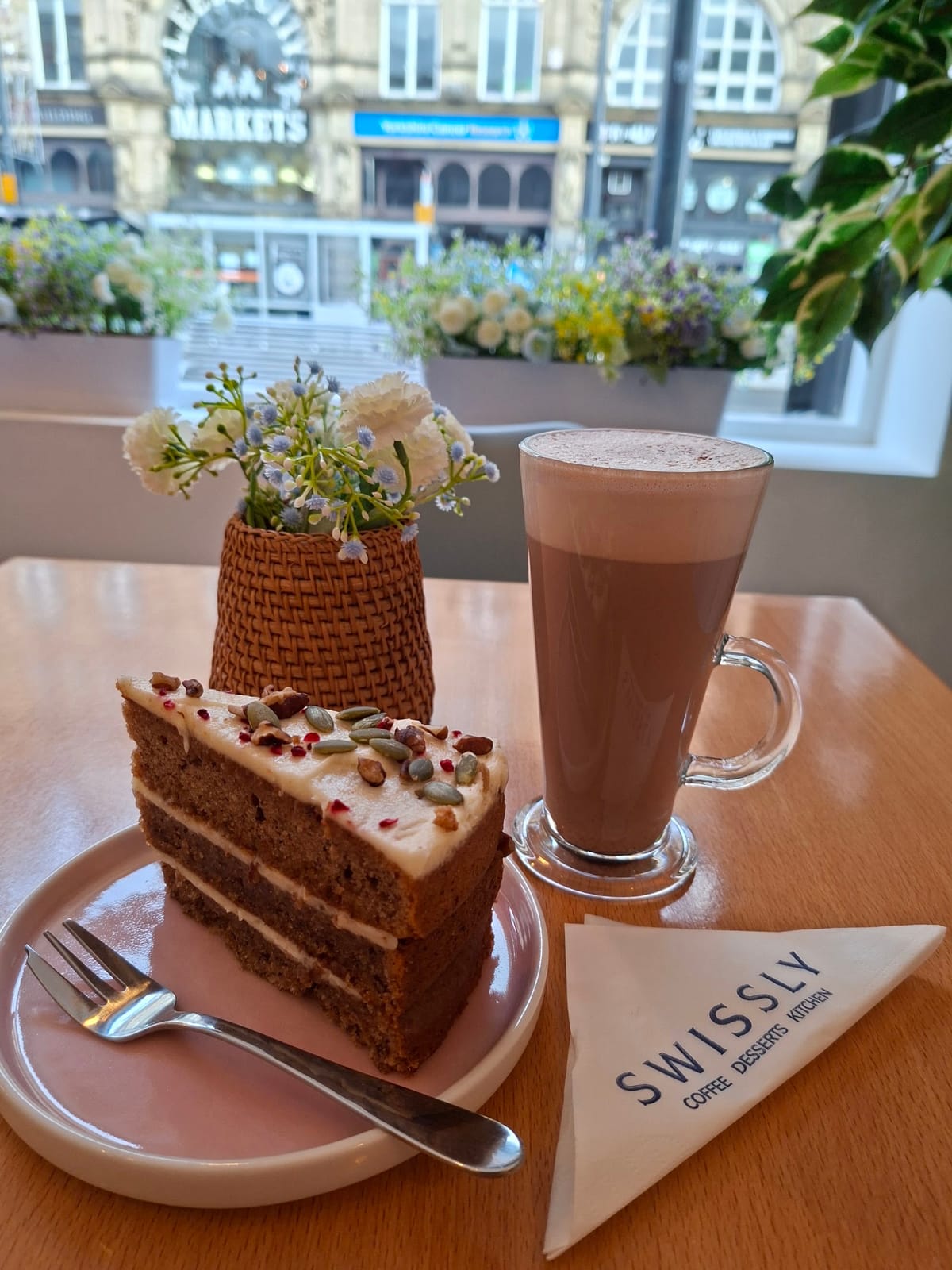 Swissly Cafe