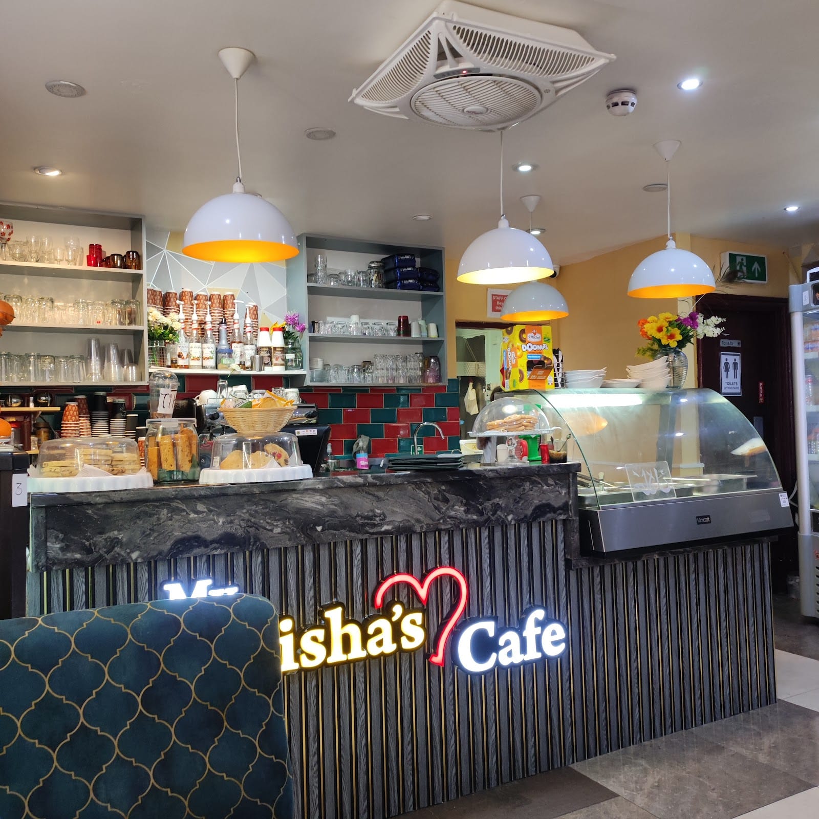 Aisha's Cafe