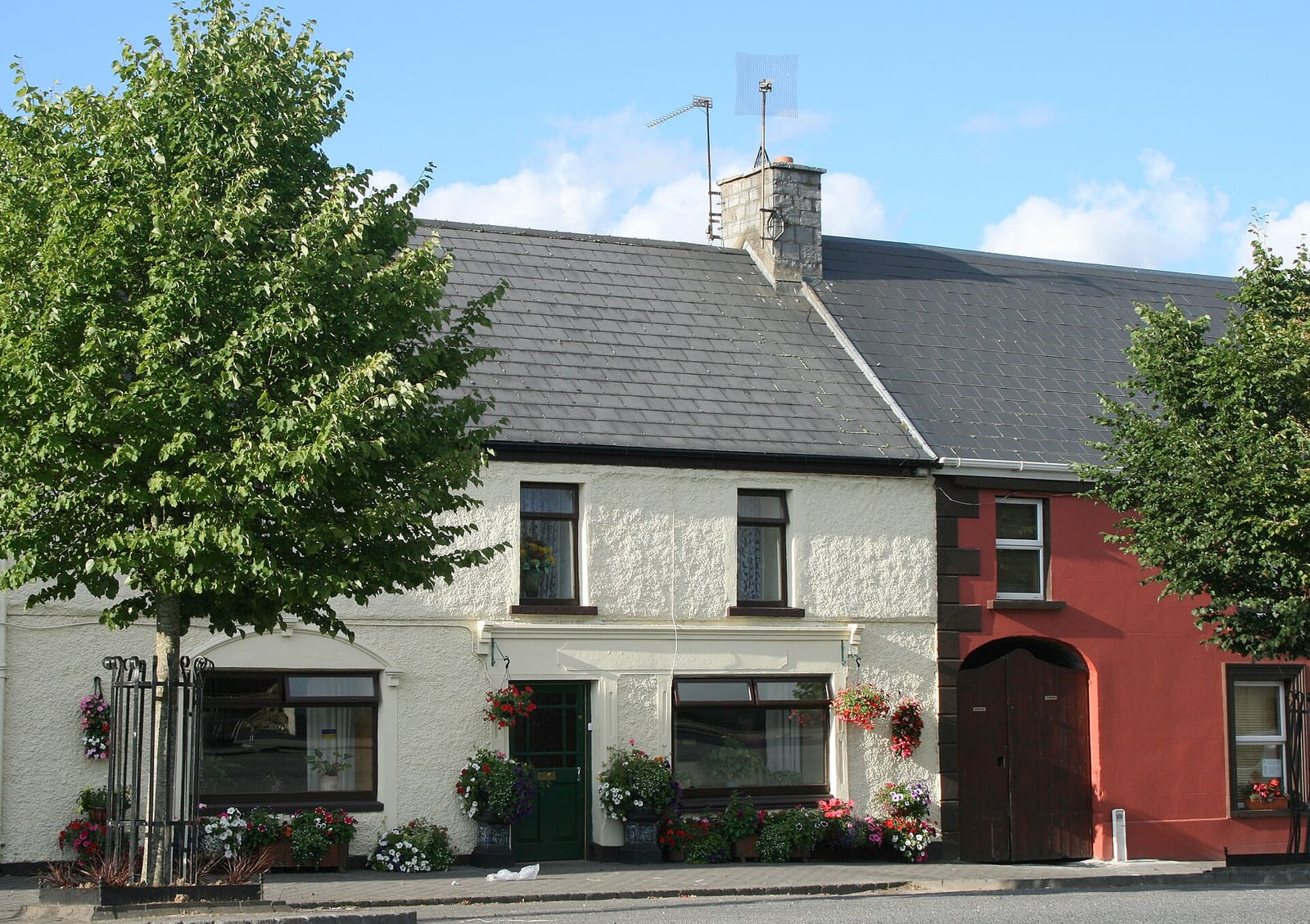 Middle Country Cafe and Crafts