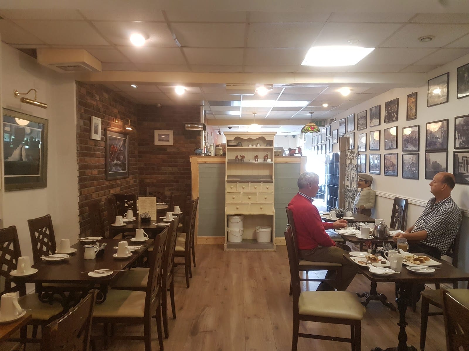 Ross's Bakery & Cafe