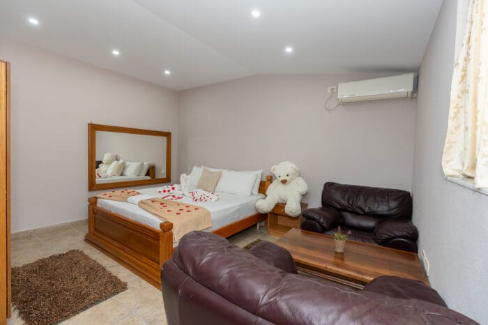 Hotel Bicaj photo 4