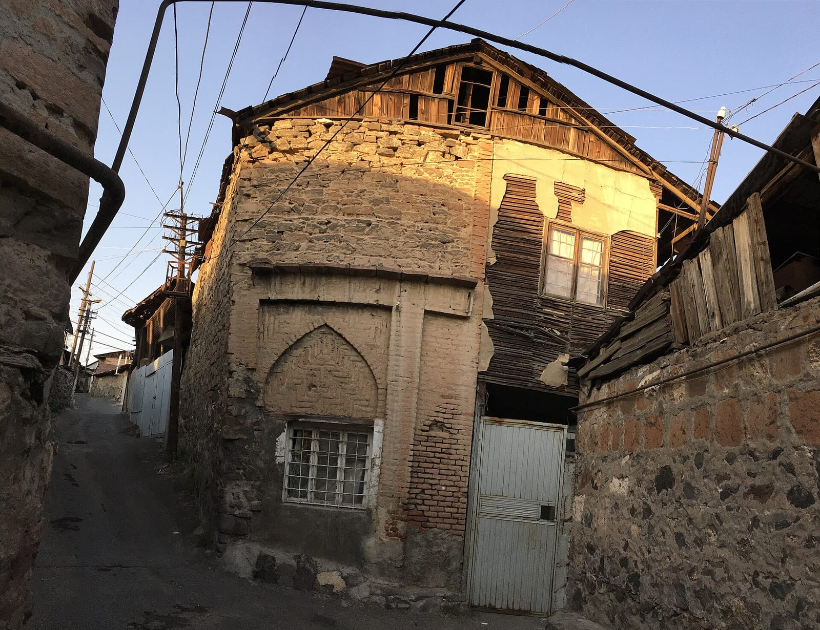 Kondi Hayat photo 3