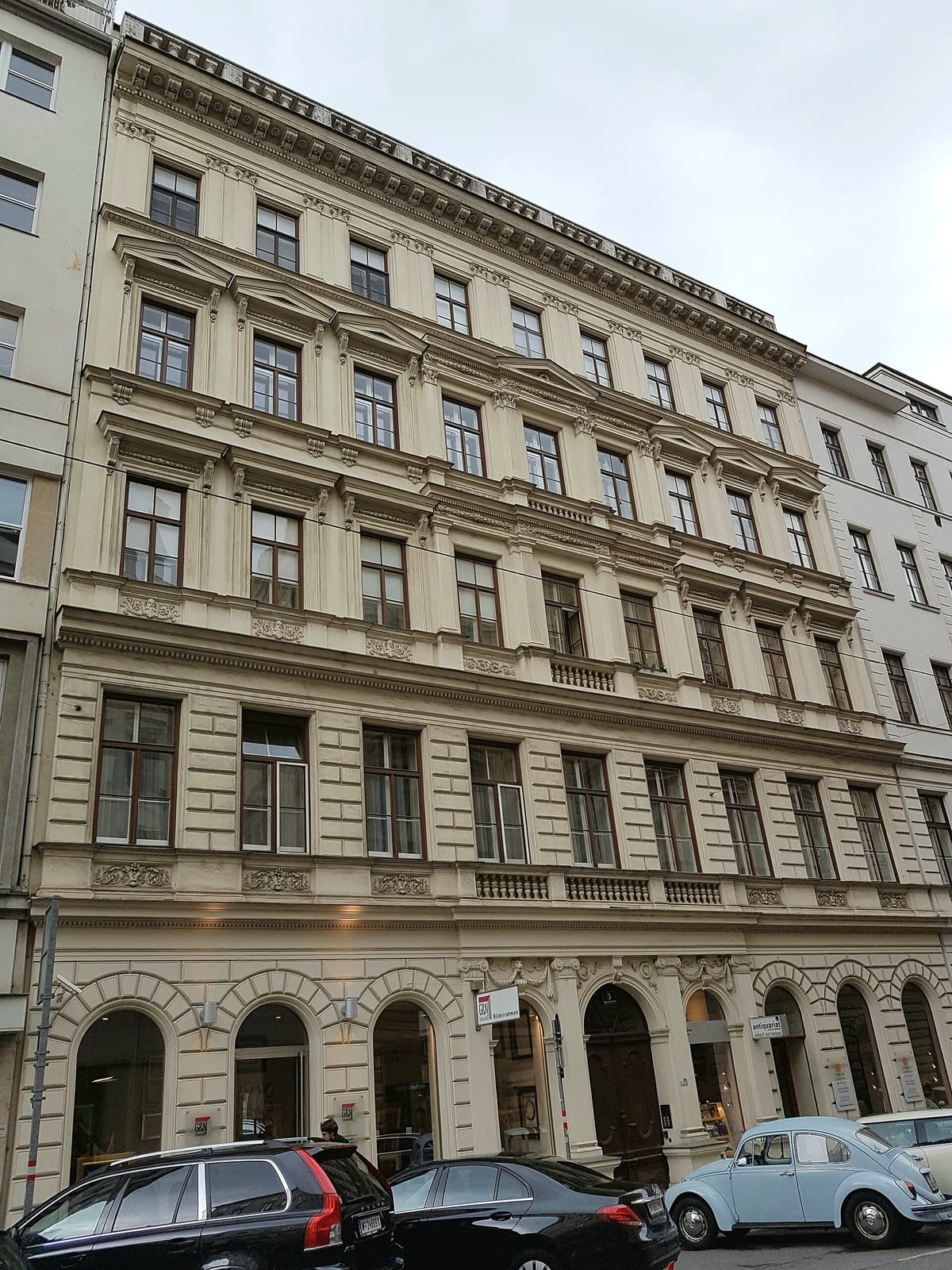 Cafe Diglas im Schottenstift photo 4