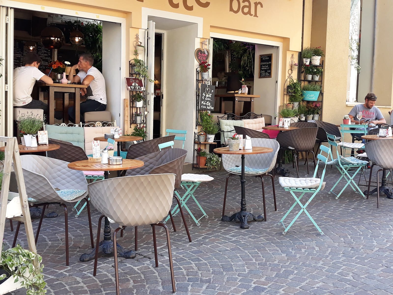 Caffè Latte Bar