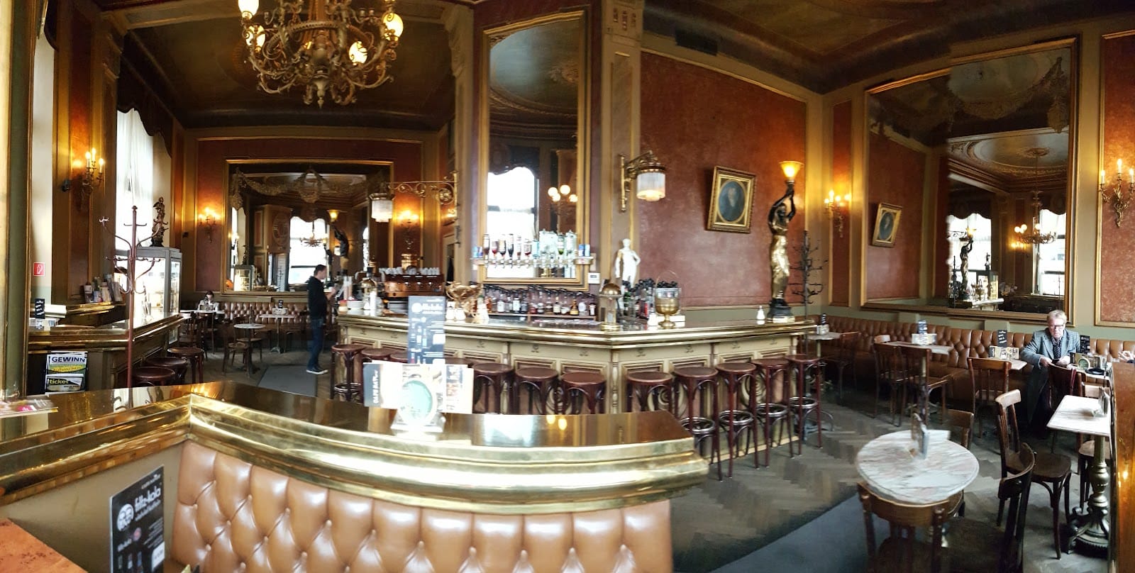 Café Savoy