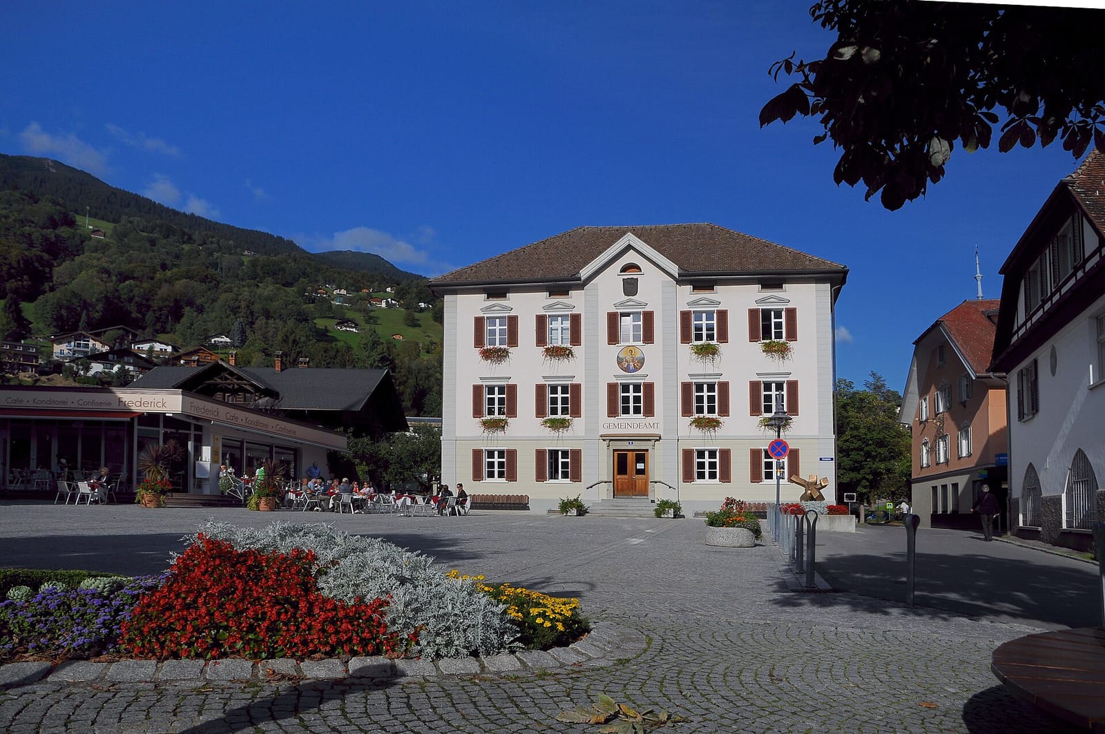Cafe Konditorei Frederick