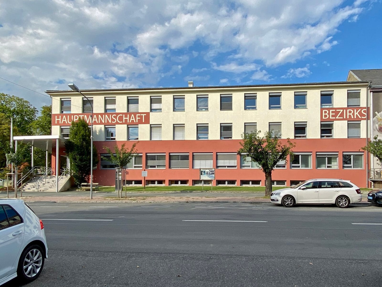 Gotthardt's BANK photo 3